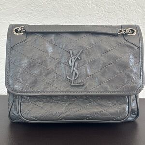 SAINT LAURENT NIKI MEDIUM IN VINTAGE LEATHER LIGHT MUSK